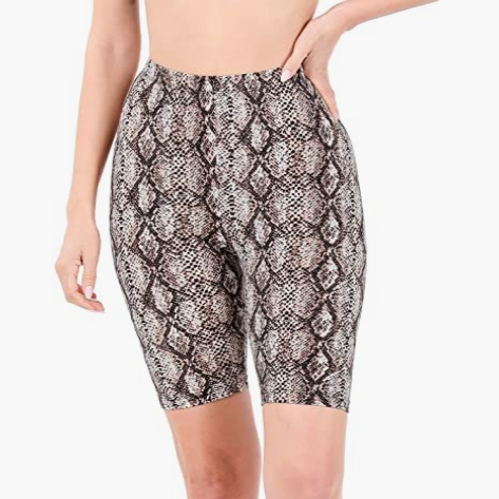New Buttery soft microfiber snake print biker shorts size medium
